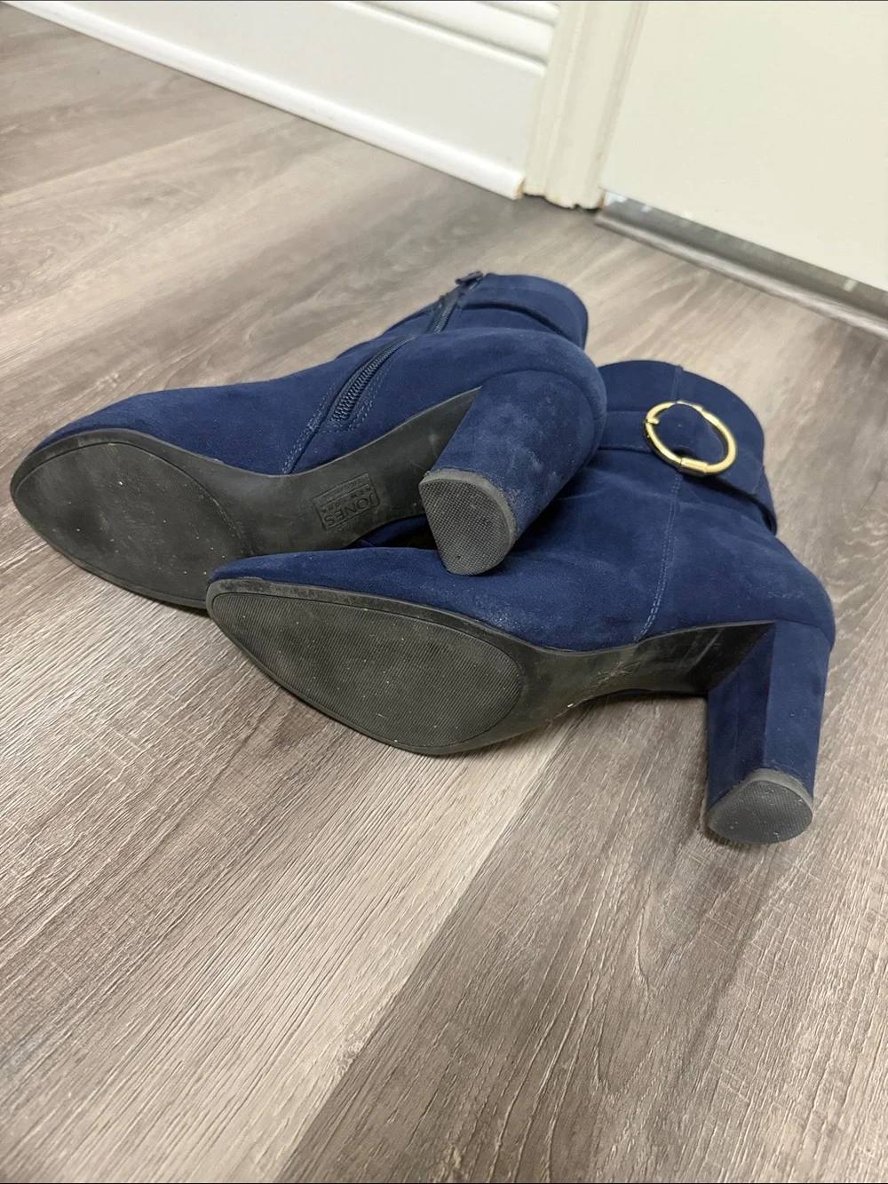 Jones New York Navy Suede Ankle Booties with Gold Ring Detail 9.5